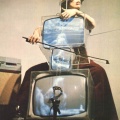 1971-nam-june-paik-tv-cello